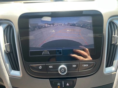 Used 2022 Chevrolet Malibu LT image 19