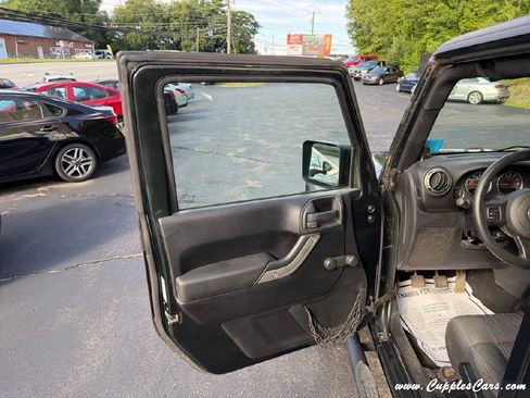 Used 2011 Jeep Wrangler Unlimited Sport AWD/4WD image 7