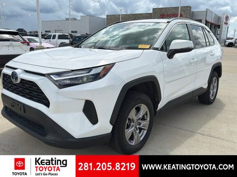 Used 2024 Toyota RAV4 LE AWD/4WD image 7