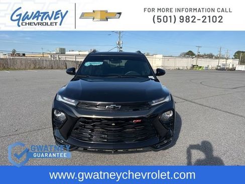 Used 2021 Chevrolet TrailBlazer RS w/ Technology Package image 2