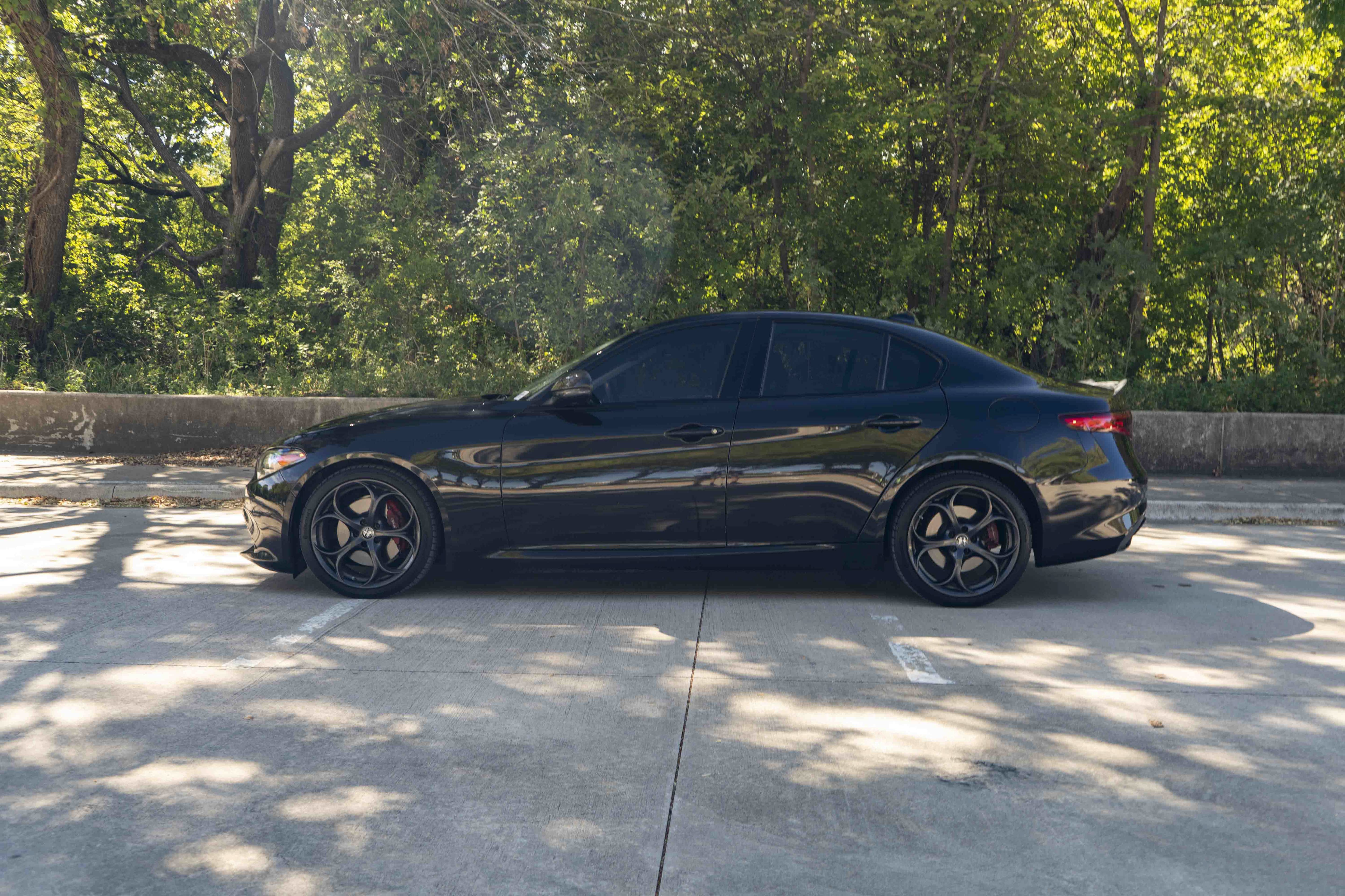 Used 2019 Alfa Romeo Giulia Ti Sport w/ Quick Order Package 22U Sport RWD image 6