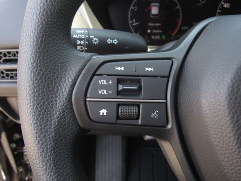 New 2026 Honda HR-V LX image 18