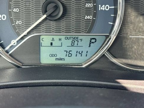 Used 2016 Toyota Corolla LE FWD image 17