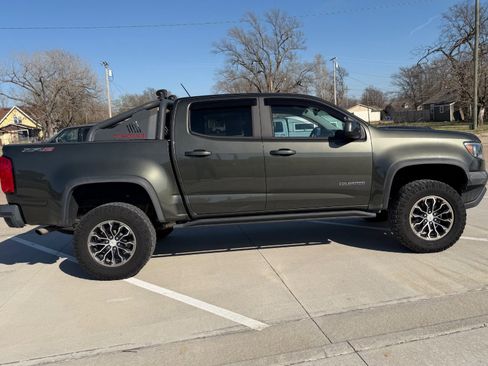 Used 2018 Chevrolet Colorado ZR2 image 2
