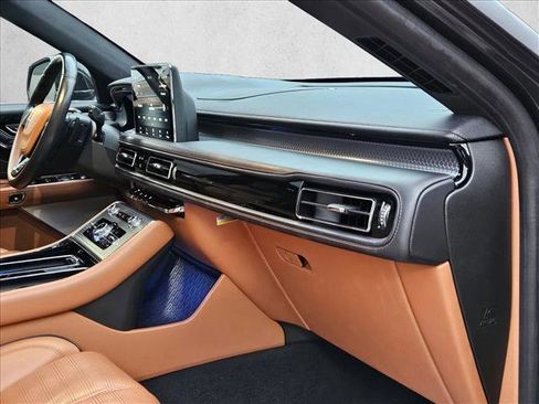 Used 2023 Lincoln Aviator Black Label w/ Dynamic Handling Package image 20