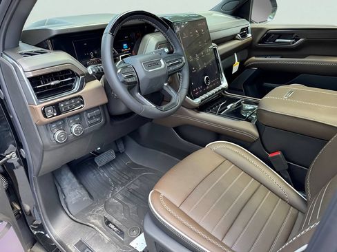 New 2026 GMC Yukon XL Denali Ultimate w/ LPO, Floor Liner Package AWD/4WD image 8