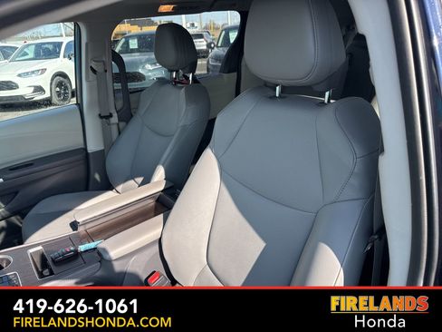 Used 2024 Toyota Sienna XLE image 15