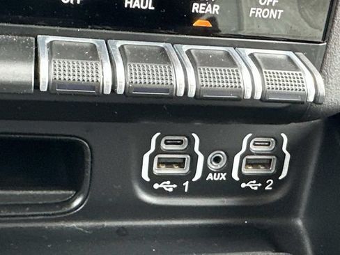 Used 2023 RAM 1500 Big Horn AWD/4WD image 28