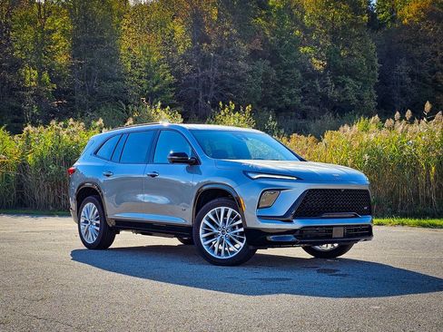 New 2026 Buick Enclave Sport Touring w/ Power Package image 2