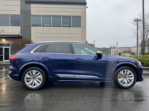 Used 2022 Audi e-tron S Premium Plus image 12