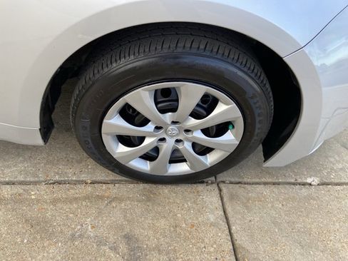 Used 2025 Toyota Corolla LE image 35