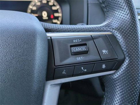 Used 2022 Mitsubishi Outlander SE image 27