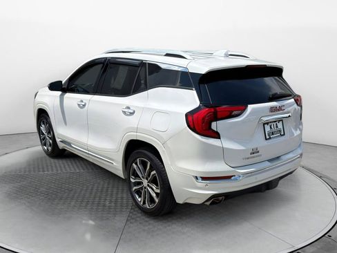 Used 2020 GMC Terrain Denali w/ Denali Premium Package FWD image 5