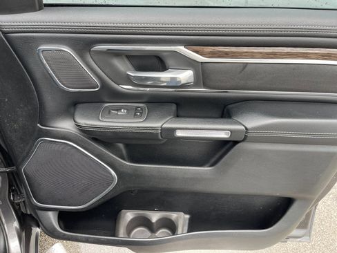 Used 2019 RAM 1500 Laramie AWD/4WD image 18