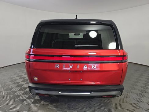 Used 2024 Rivian R1S Adventure AWD/4WD image 4