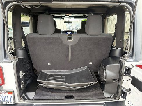 Used 2011 Jeep Wrangler Rubicon w/ PWR Convenience Group AWD/4WD image 22