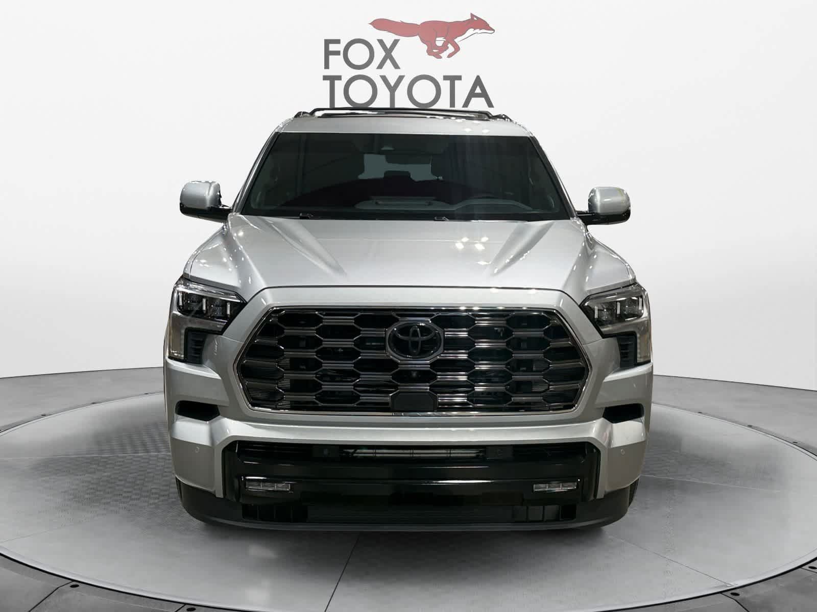 Used 2025 Toyota Sequoia Platinum AWD/4WD image 9