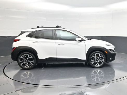 Used 2022 Hyundai Kona Limited image 2