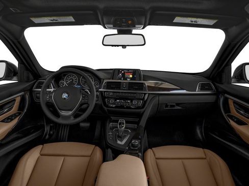 Used 2018 BMW 330i xDrive Sedan w/ Convenience Package AWD/4WD image 11