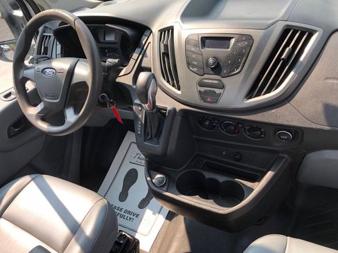 Used 2018 Ford Transit 250 138 RWD image 22