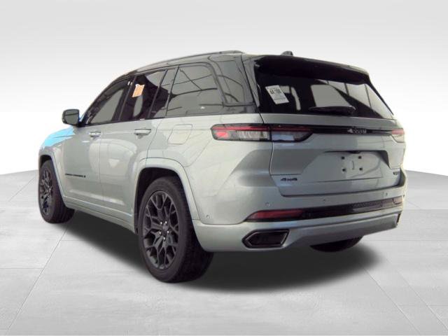 Used 2025 Jeep Grand Cherokee Summit w/ Obsidian Package AWD/4WD image 5