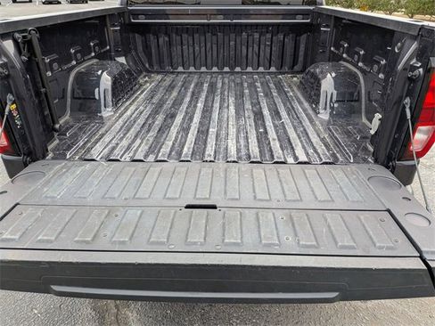 Used 2024 GMC Sierra 1500 SLE w/ Preferred Package image 33