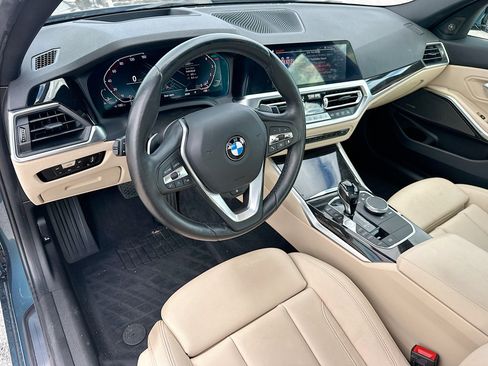 Used 2021 BMW 330i Sedan w/ Premium Package image 9