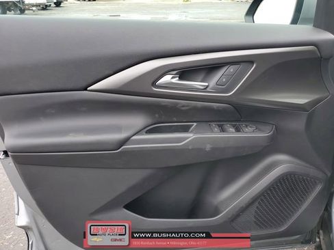 New 2026 Chevrolet Equinox EV LT image 16