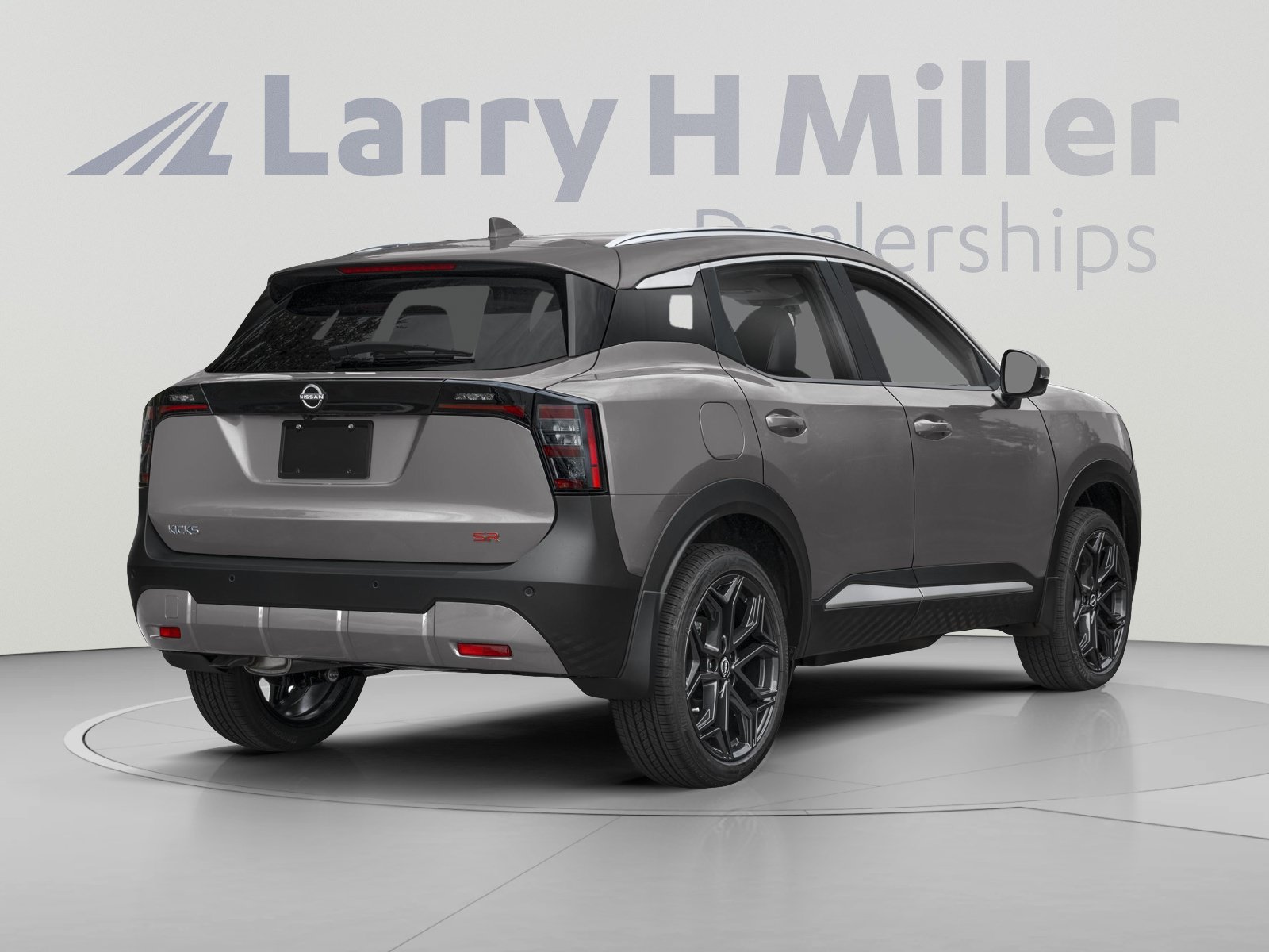 Used 2026 Nissan Kicks SR w/ Cold Weather Package FWD image 2
