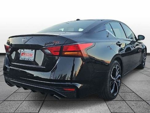 Used 2023 Nissan Altima 2.5 SR FWD image 5