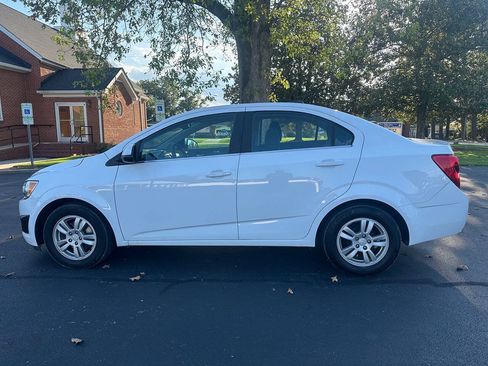 Used 2016 Chevrolet Sonic LT FWD image 9