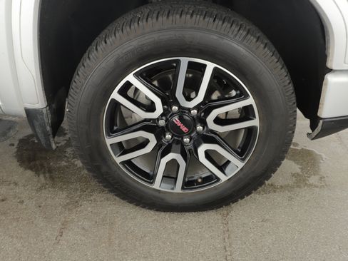 Used 2022 GMC Sierra 1500 AT4 AWD/4WD image 6