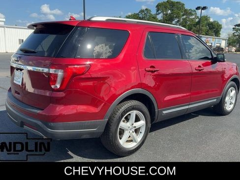 Used 2019 Ford Explorer XLT w/ Equipment Group 202A FWD image 7