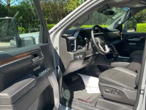 Used 2024 GMC Sierra 1500 Denali w/ Denali Reserve Package image 4