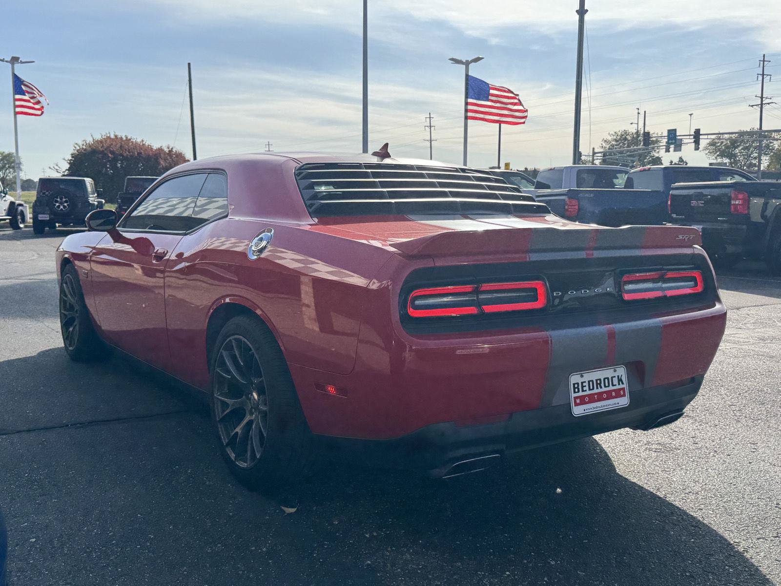 Used 2016 Dodge Challenger SRT w/ Technology Group RWD image 2