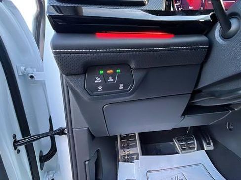 New 2026 Volkswagen Atlas Cross Sport SEL Premium R-Line image 11