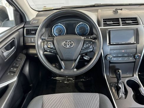 Used 2016 Toyota Camry LE FWD image 18