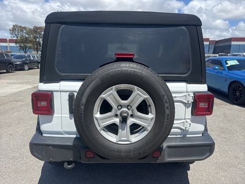 Used 2021 Jeep Wrangler Sport AWD/4WD image 6