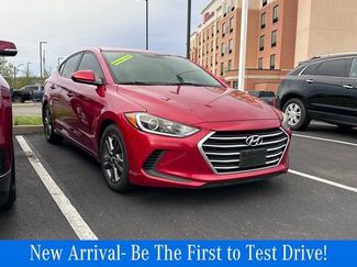 Used 2018 Hyundai Elantra SEL video 1