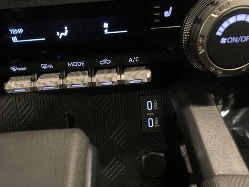 Used 2024 Toyota Tacoma SR5 image 23