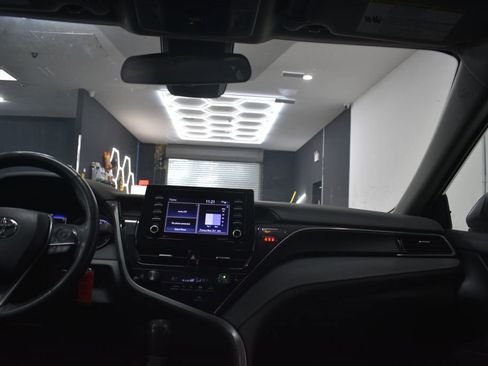 Used 2024 Toyota Camry SE image 28