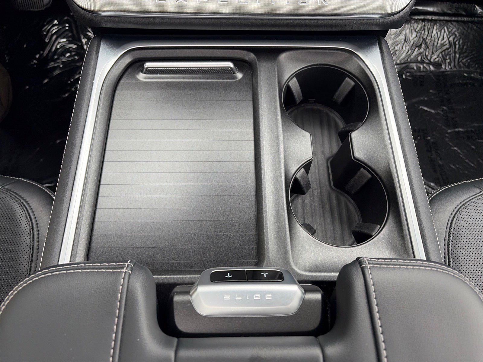 Used 2026 Ford Expedition Max Platinum w/ Stealth Performance Package AWD/4WD image 21