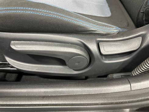 Used 2019 Hyundai Veloster 2.0 image 21