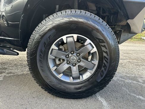 Used 2015 Nissan Xterra PRO-4X w/ Pro-4x Leather Package image 13