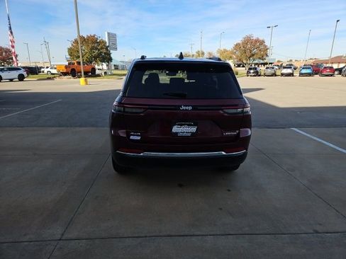 Used 2024 Jeep Grand Cherokee Limited image 6