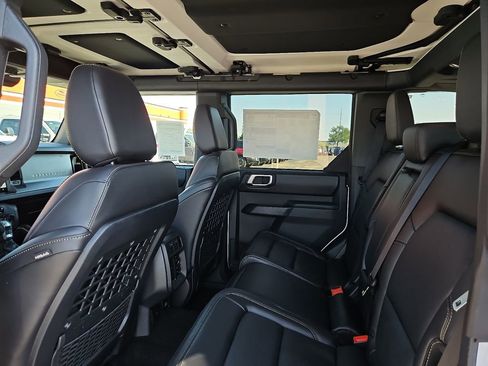 New 2026 Ford Bronco Badlands AWD/4WD image 19