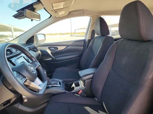 Used 2020 Nissan Rogue Sport S image 15