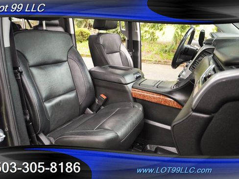 Used 2017 Chevrolet Suburban Premier image 21