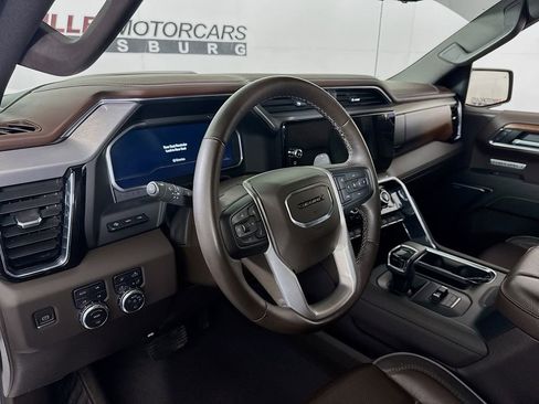 Used 2023 GMC Sierra 1500 Denali w/ Technology Package image 8