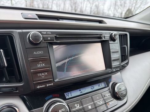 Used 2013 Toyota RAV4 Limited image 31